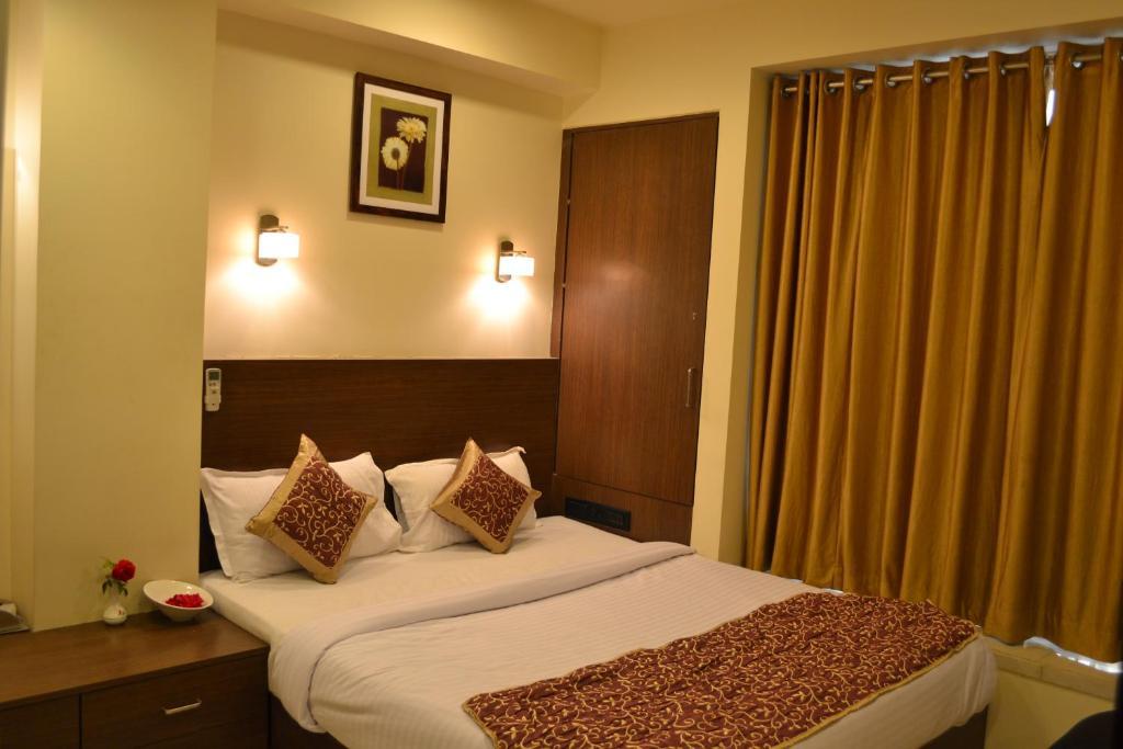 Hotel Adi Nagpur Exterior foto