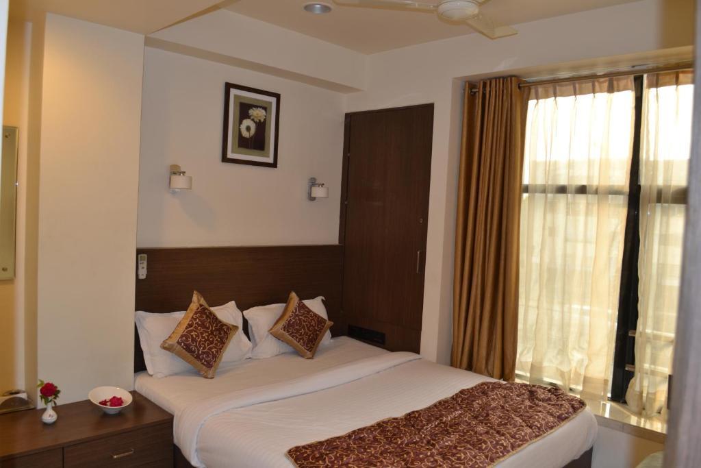 Hotel Adi Nagpur Exterior foto