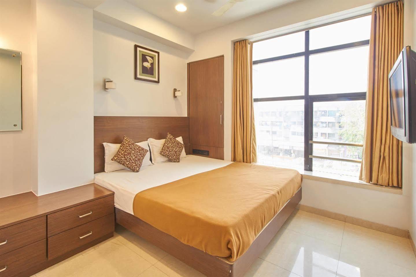 Hotel Adi Nagpur Exterior foto