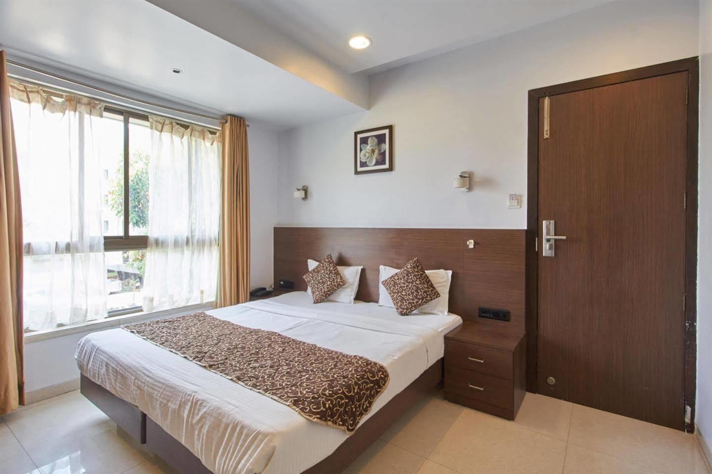 Hotel Adi Nagpur Exterior foto