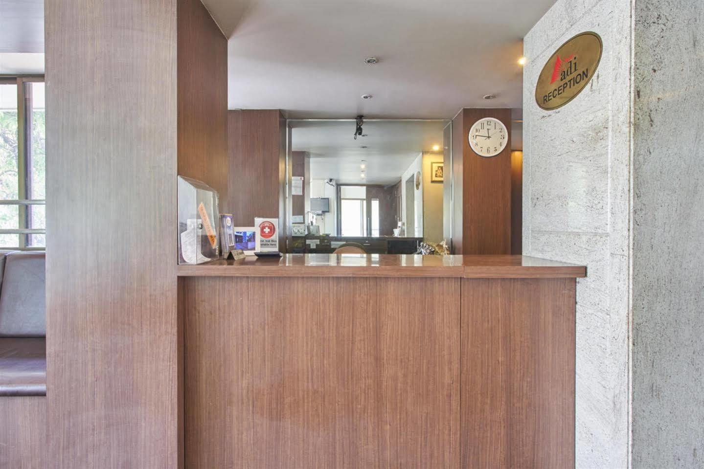 Hotel Adi Nagpur Exterior foto